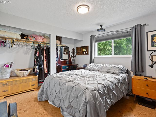1719 Sw 1ST St, Battle Ground, WA 98604