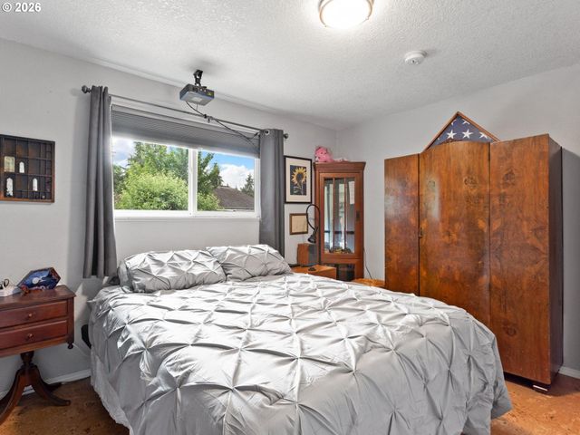 1719 Sw 1ST St, Battle Ground, WA 98604