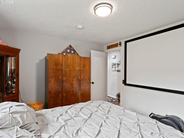 1719 Sw 1ST St, Battle Ground, WA 98604