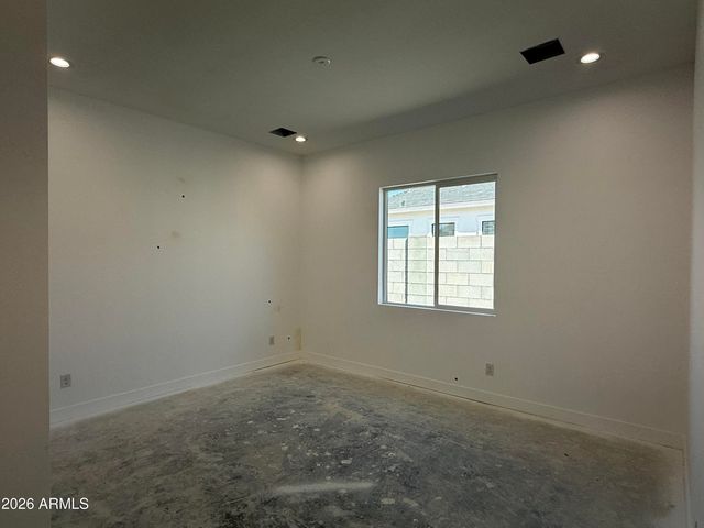 6446 E OMEGA Circle, Mesa, AZ 85215