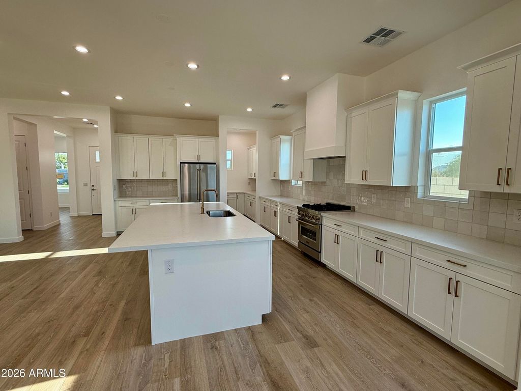6446 E OMEGA Circle, Mesa, AZ 85215 — photo 4