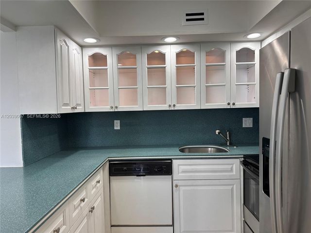 2715 Tigertail Avenue 506, Miami, FL 33133