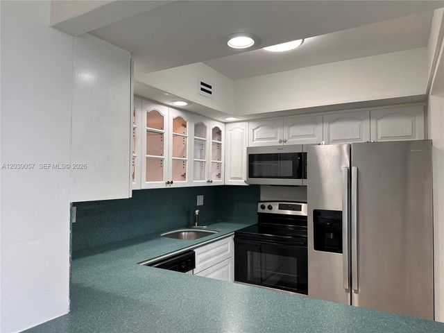 2715 Tigertail Avenue 506, Miami, FL 33133
