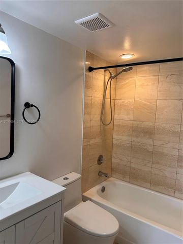 2715 Tigertail Avenue 506, Miami, FL 33133