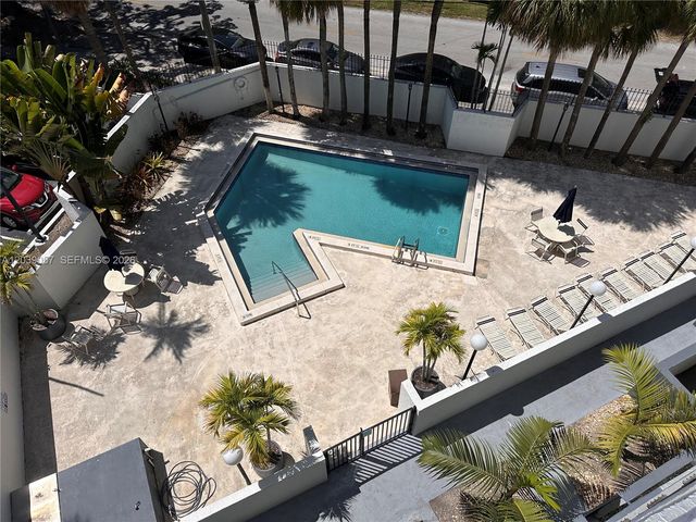 2715 Tigertail Avenue 506, Miami, FL 33133