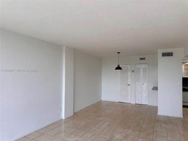 2715 Tigertail Avenue 506, Miami, FL 33133
