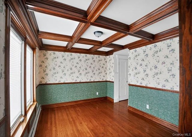 6 Robert Court, Center Moriches, NY 11934