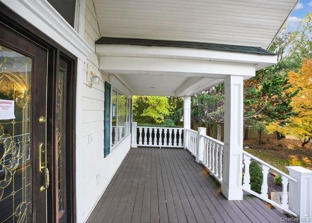 6 Robert Court, Center Moriches, NY 11934