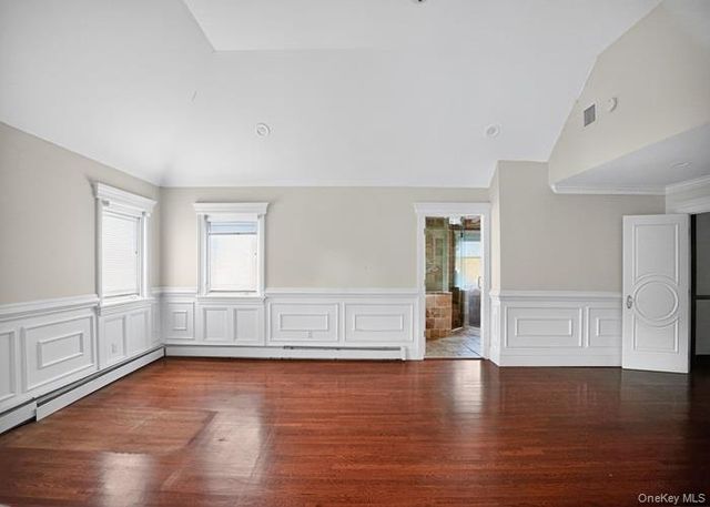 6 Robert Court, Center Moriches, NY 11934