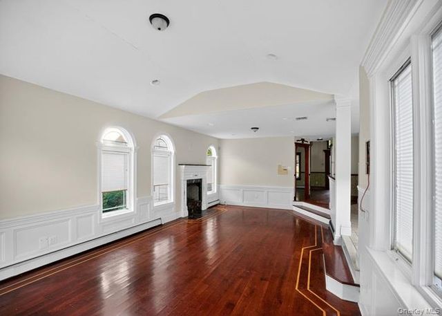 6 Robert Court, Center Moriches, NY 11934