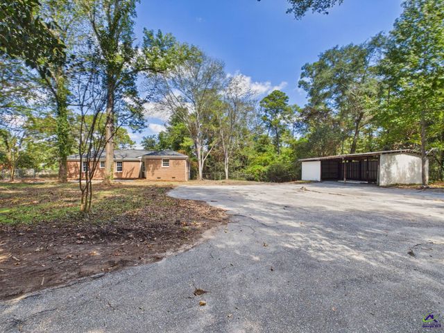 2079 Fairway Drive, Macon, GA 31217