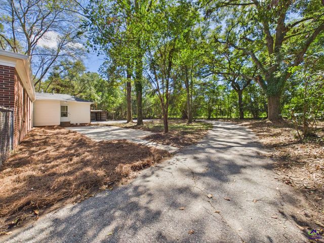 2079 Fairway Drive, Macon, GA 31217