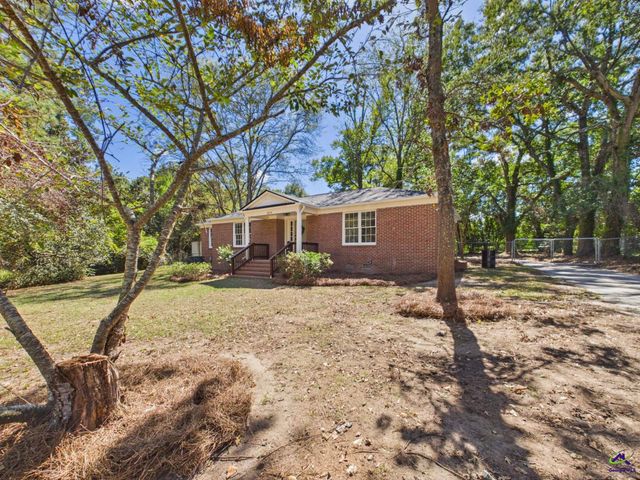 2079 Fairway Drive, Macon, GA 31217