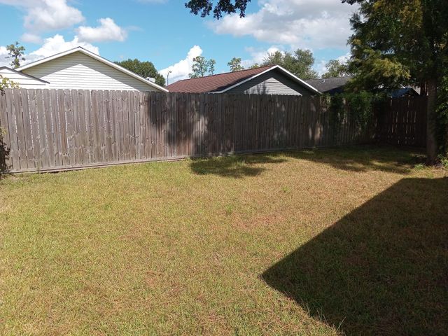 11811 Greenmesa Dr, Houston, TX 77044