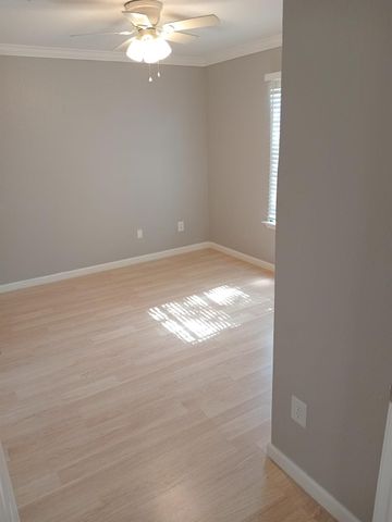 11811 Greenmesa Dr, Houston, TX 77044
