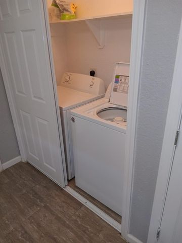 11811 Greenmesa Dr, Houston, TX 77044