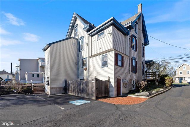 46 N MAIN ST, Chalfont, PA 18914