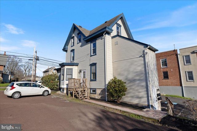 46 N MAIN ST, Chalfont, PA 18914