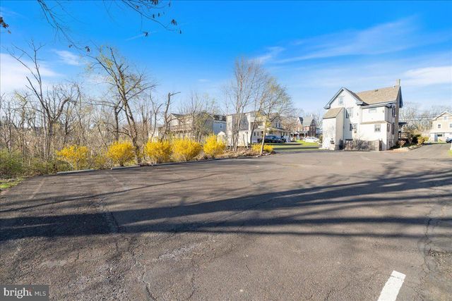 46 N MAIN ST, Chalfont, PA 18914