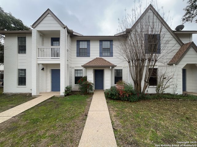 309 W Highland Dr, Boerne, TX 78006