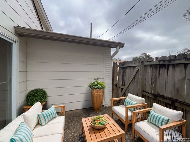 309 W Highland Dr, Boerne, TX 78006