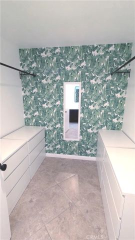 718 Via La Paloma, Riverside, CA 92507