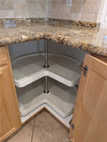 718 Via La Paloma, Riverside, CA 92507