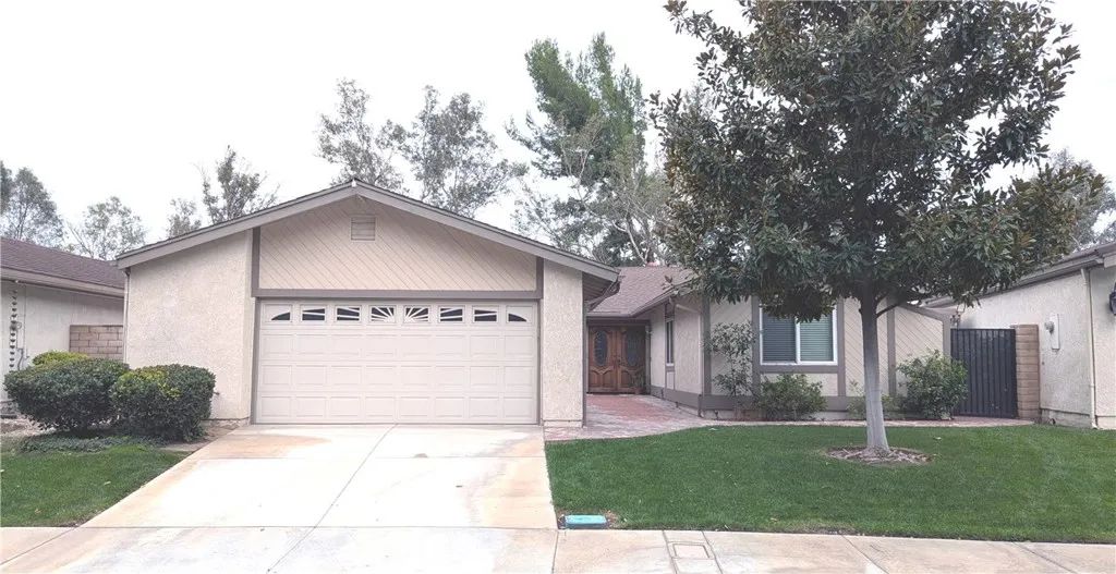 718 Via La Paloma, Riverside, CA 92507