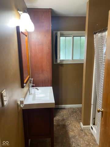 303 Sunset Drive, Columbus, IN 47201