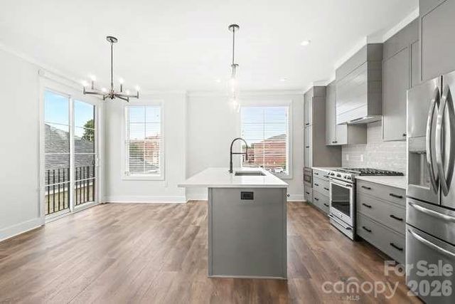 1300 E 10th Street 11, Charlotte, NC 28204
