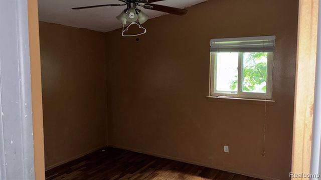 33251 Parkwood Street, Westland, MI 48186