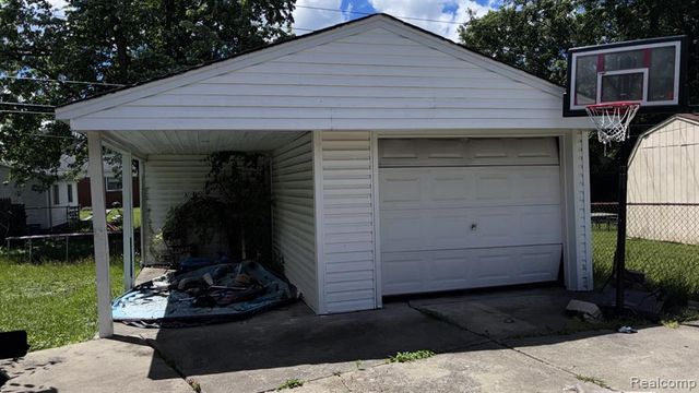 33251 Parkwood Street, Westland, MI 48186