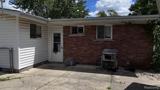 33251 Parkwood Street, Westland, MI 48186