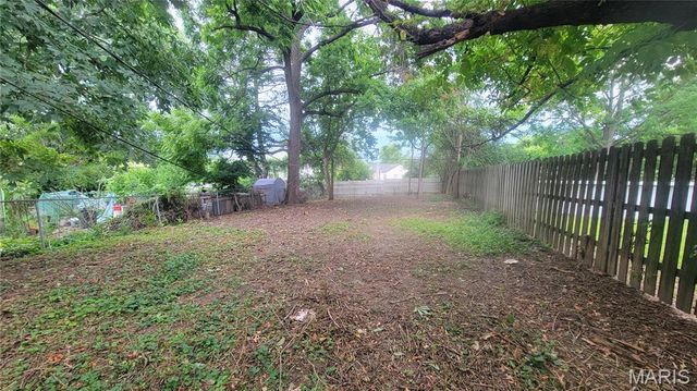7161 Lindenwood Place, St Louis, MO 63109