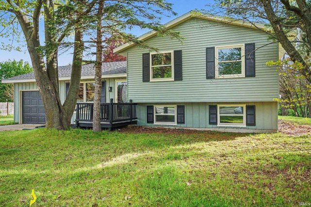 52283 Reynolds Drive, Bristol, IN 46507