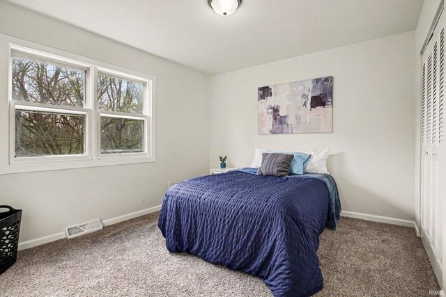 52283 Reynolds Drive, Bristol, IN 46507
