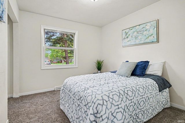 52283 Reynolds Drive, Bristol, IN 46507