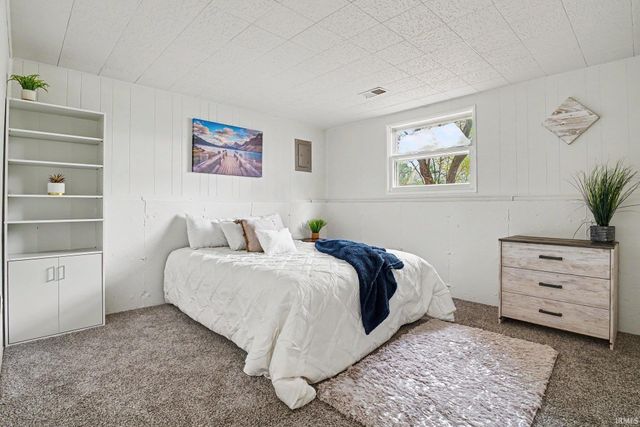 52283 Reynolds Drive, Bristol, IN 46507