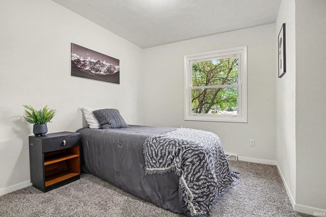 52283 Reynolds Drive, Bristol, IN 46507