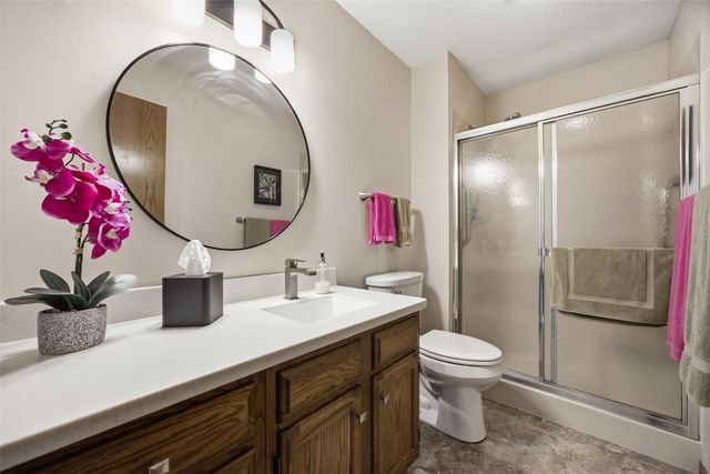4330 Westchester Drive NE A, Cedar Rapids, IA 52402