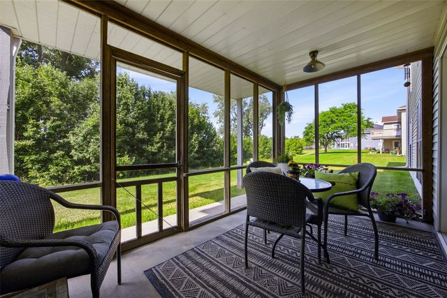 4330 Westchester Drive NE A, Cedar Rapids, IA 52402