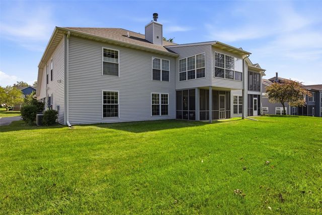 4330 Westchester Drive NE A, Cedar Rapids, IA 52402