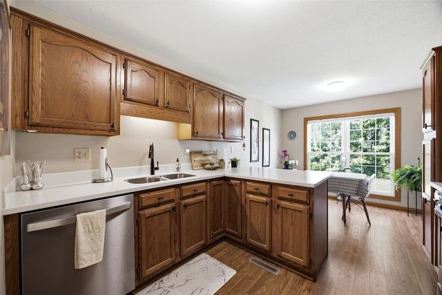 4330 Westchester Drive NE A, Cedar Rapids, IA 52402