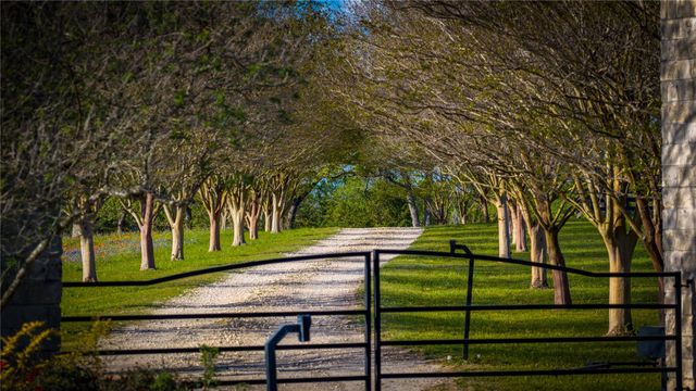 5701 Bovista Road, Navasota, TX 77868