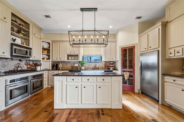 5701 Bovista Road, Navasota, TX 77868