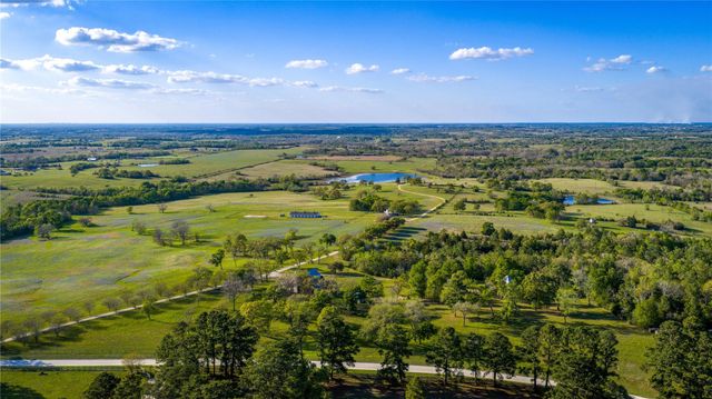 5701 Bovista Road, Navasota, TX 77868
