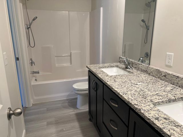 8520 Gateway Circle, Monticello, MN 55362