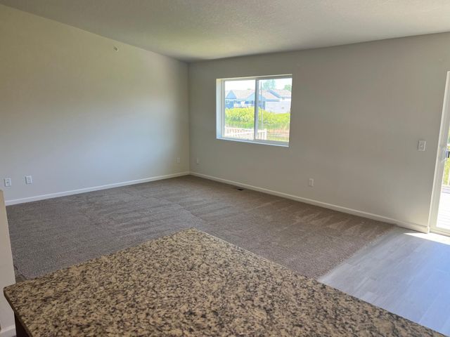 8520 Gateway Circle, Monticello, MN 55362