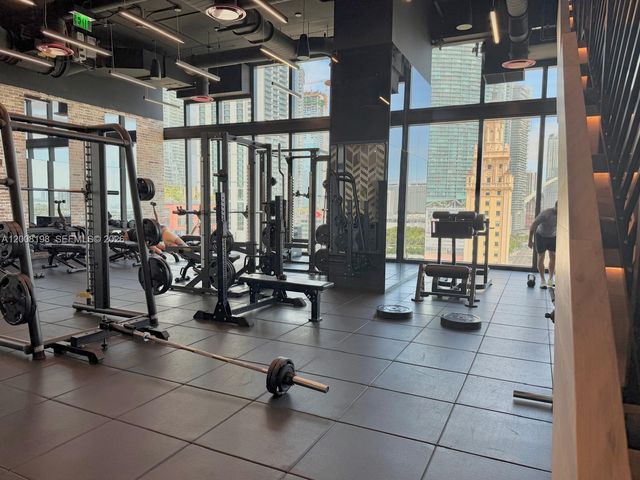 398 NE 5th St 4216, Miami, FL 33132