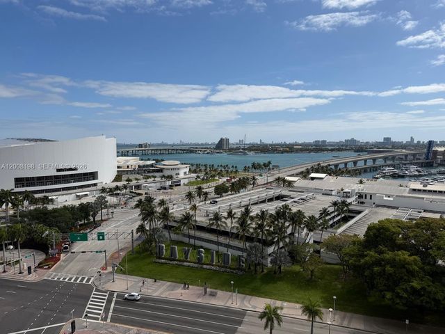 398 NE 5th St 4216, Miami, FL 33132
